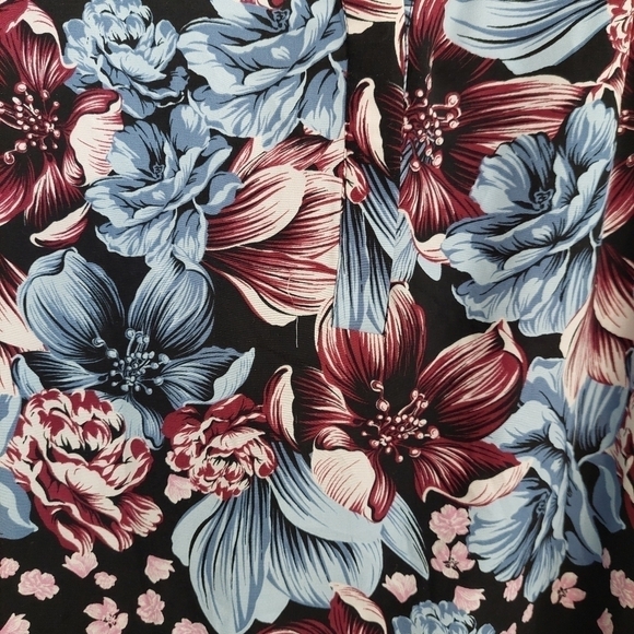 Gianni Bini Sz L Blouse Top Black Floral Colorful Deep V Neck Tunic Art to Wear - Picture 6 of 8